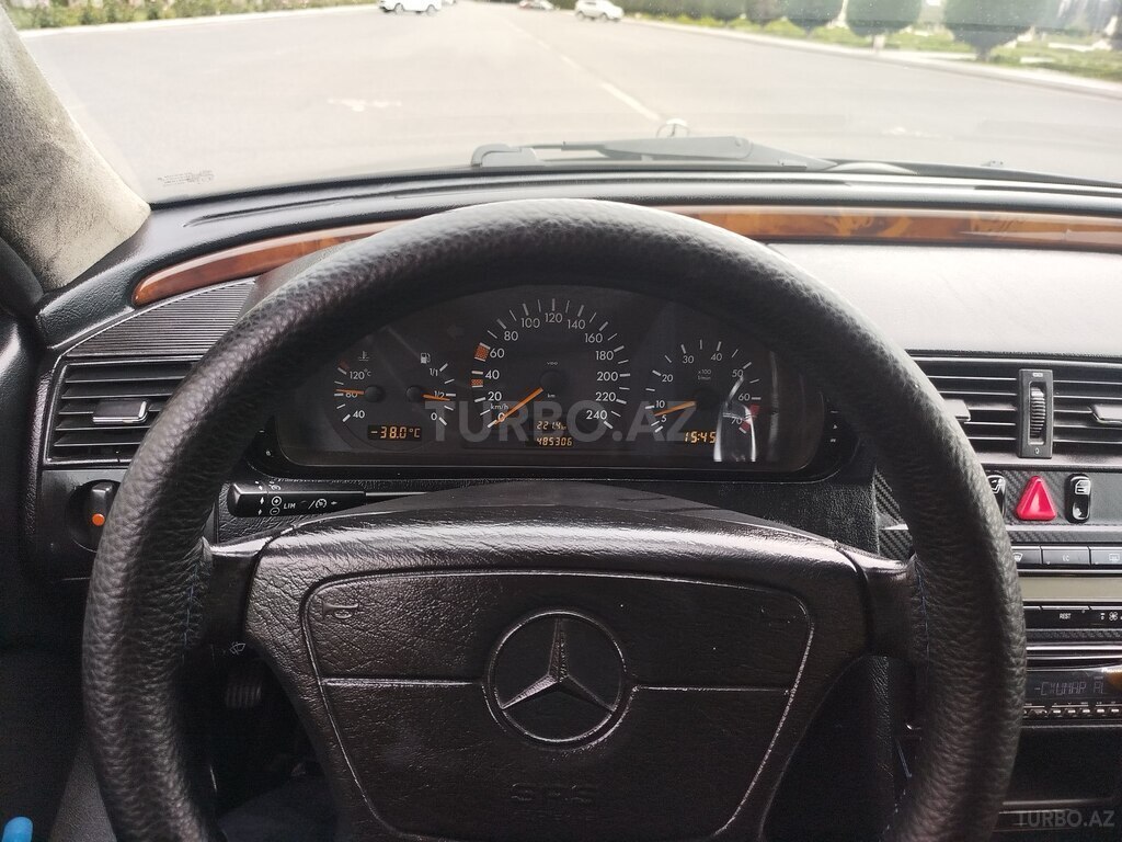 Mercedes C 180