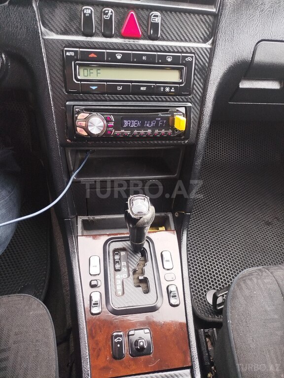 Mercedes C 180