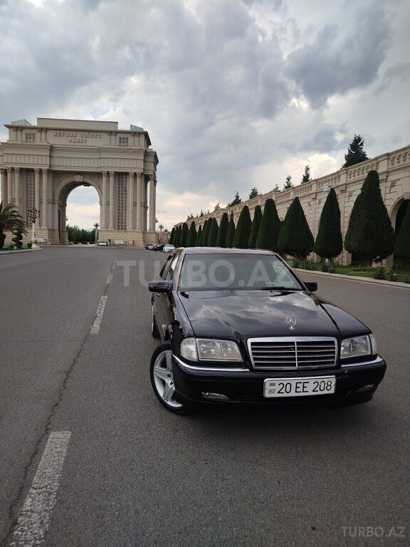 Mercedes C 180