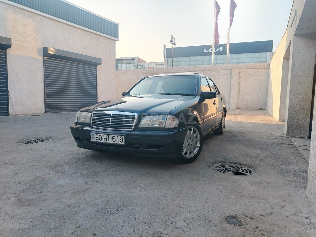Mercedes C 180