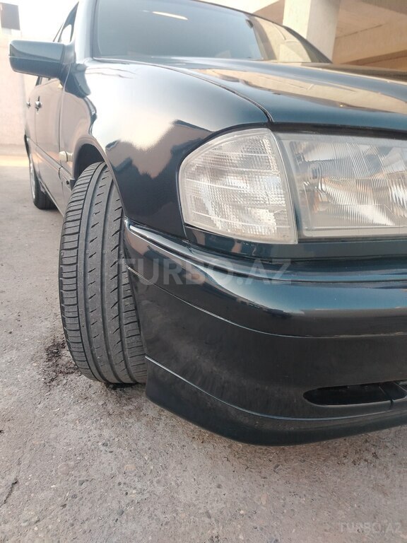Mercedes C 180