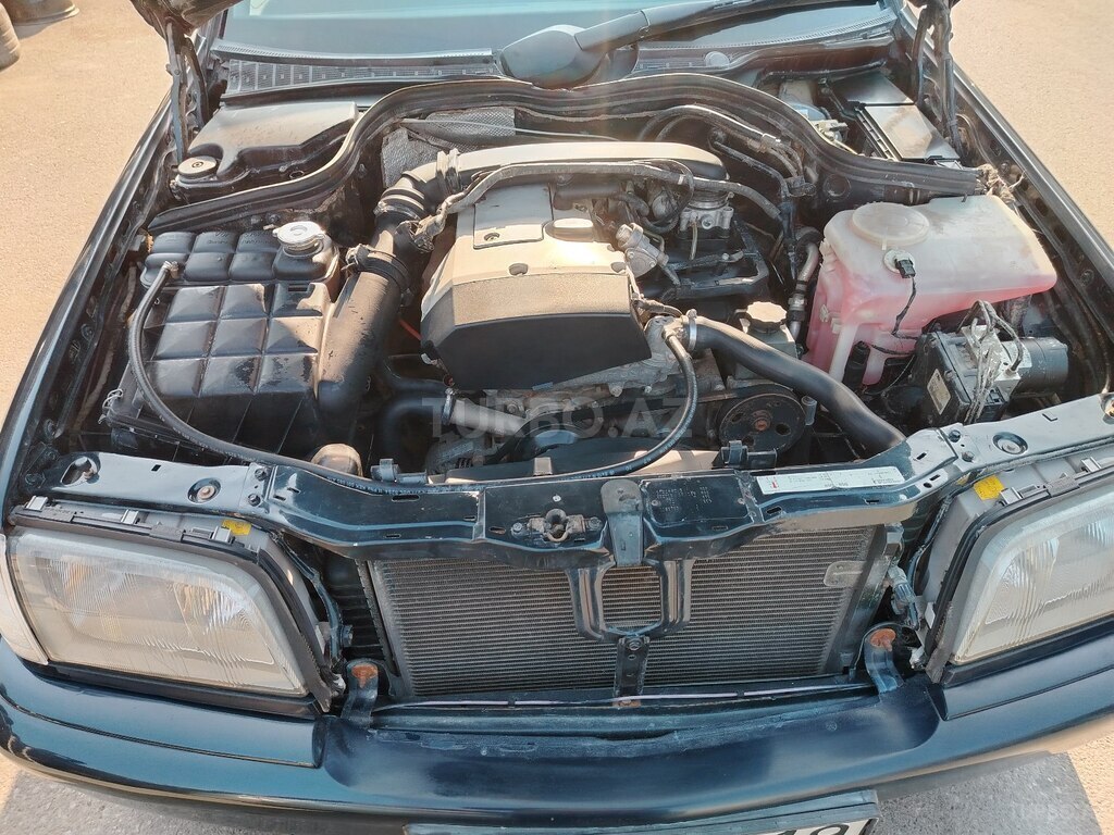 Mercedes C 180