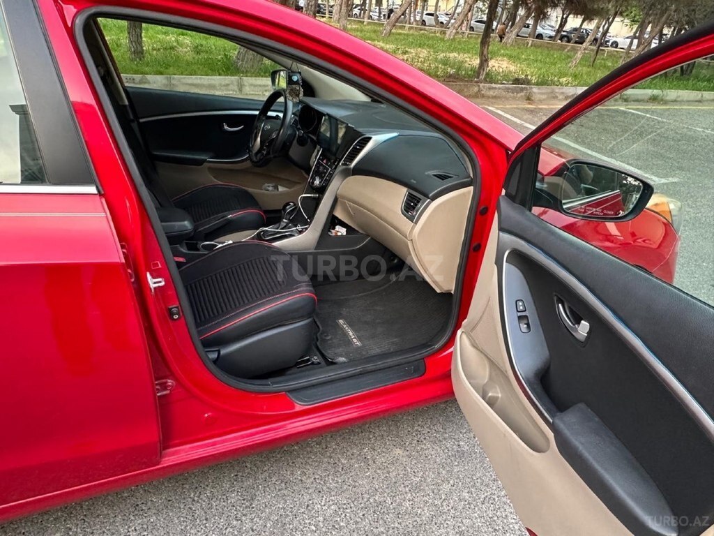 Hyundai Elantra GT