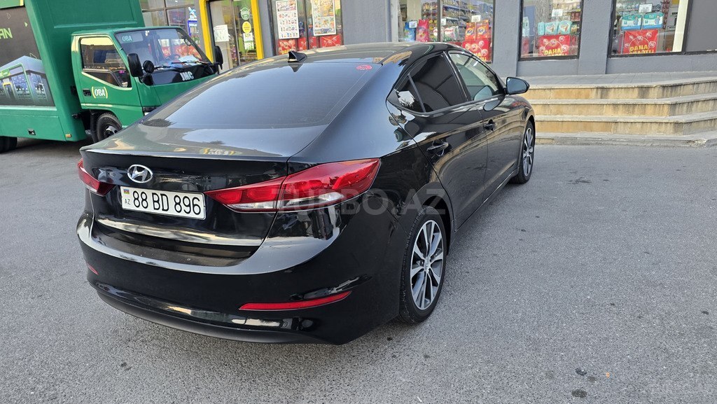 Hyundai Elantra
