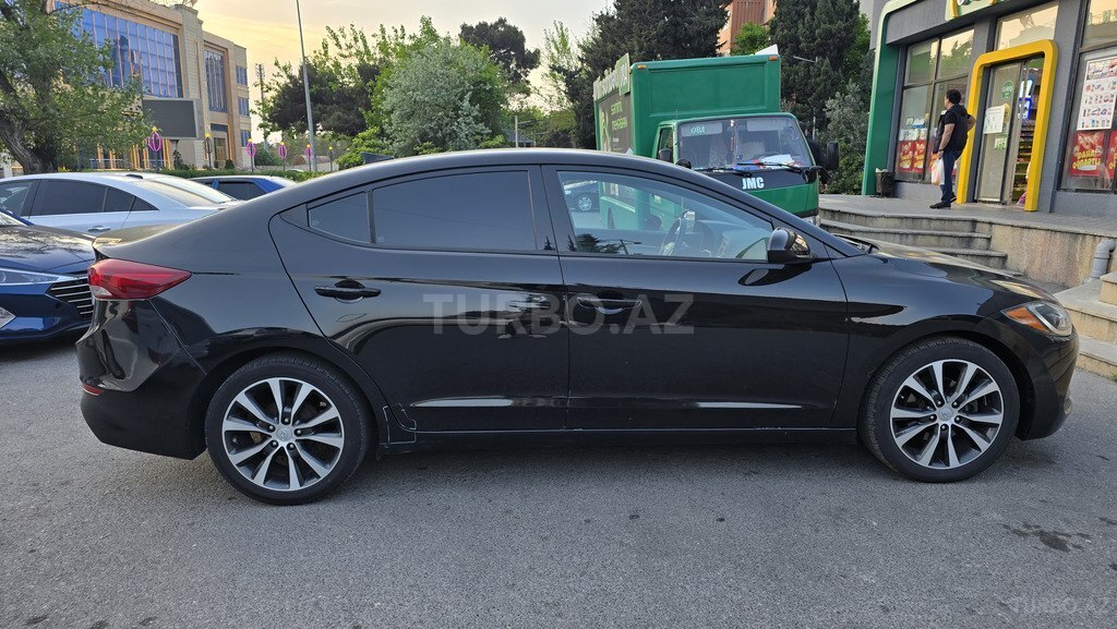 Hyundai Elantra