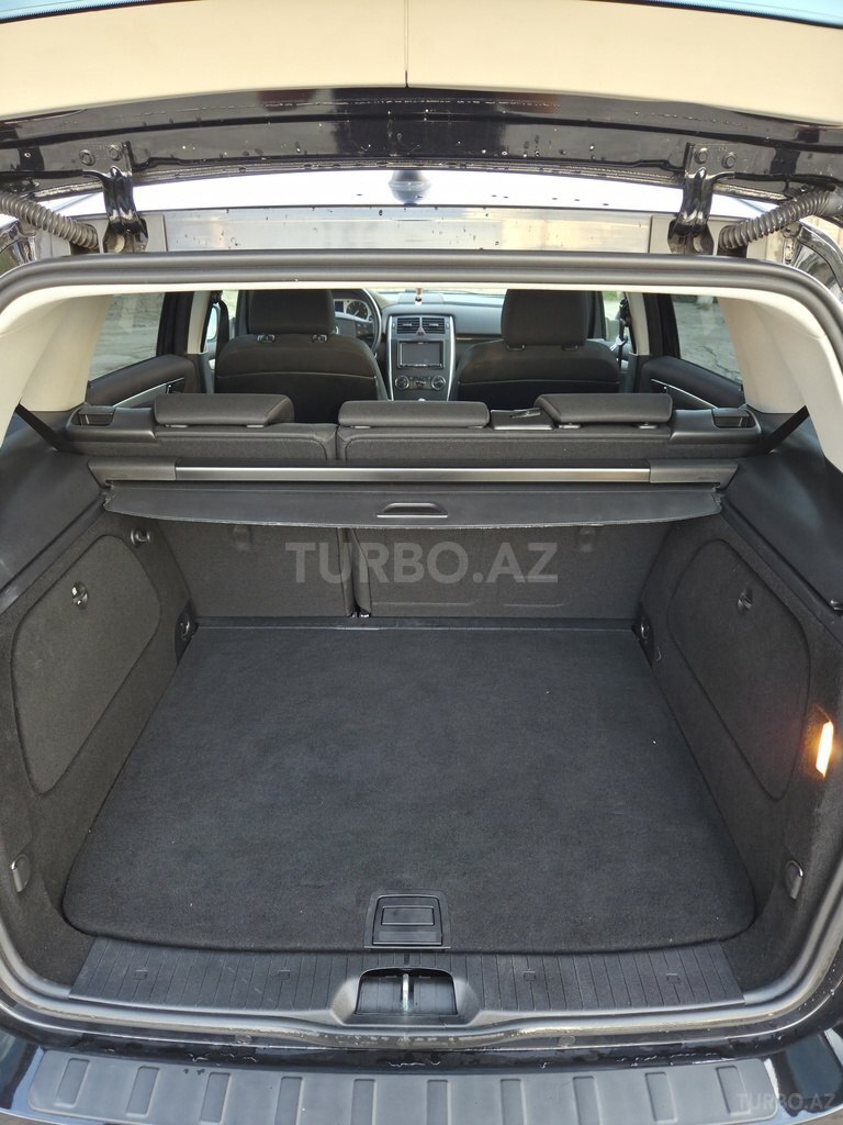 Mercedes B 180