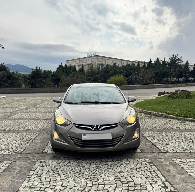 Hyundai Elantra