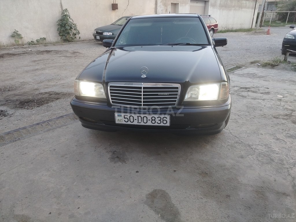Mercedes C 180