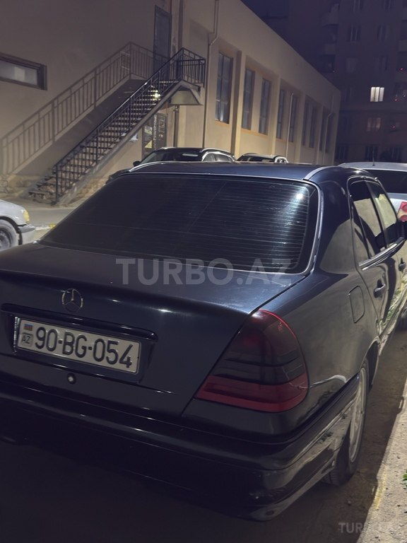 Mercedes C 180
