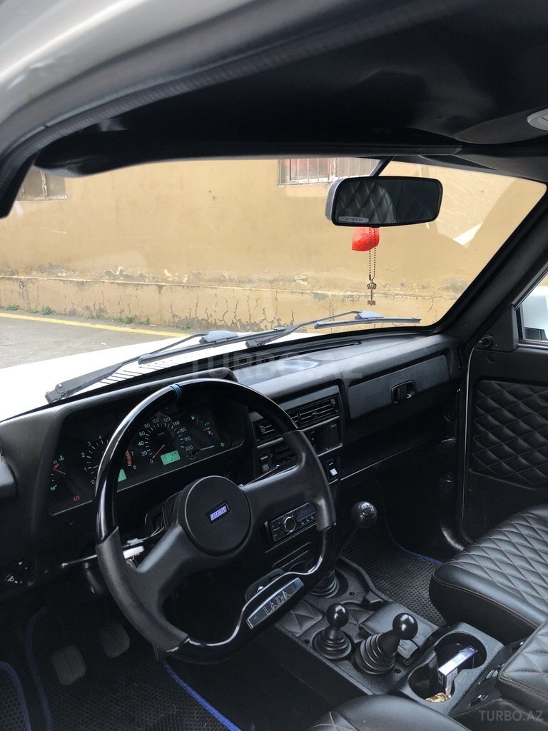 LADA (VAZ) Niva