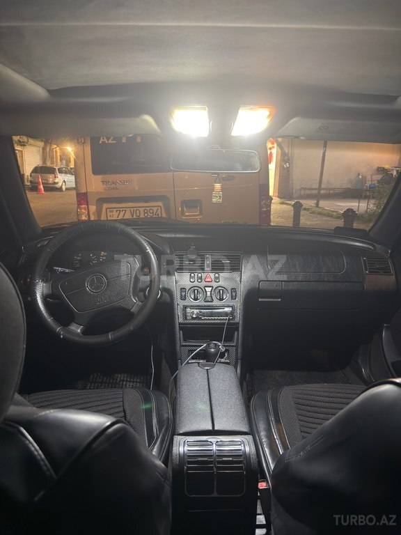 Mercedes C 180