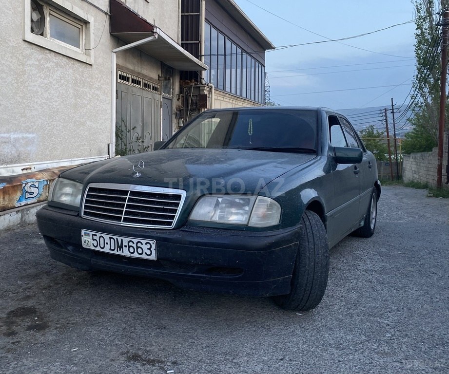 Mercedes C 180