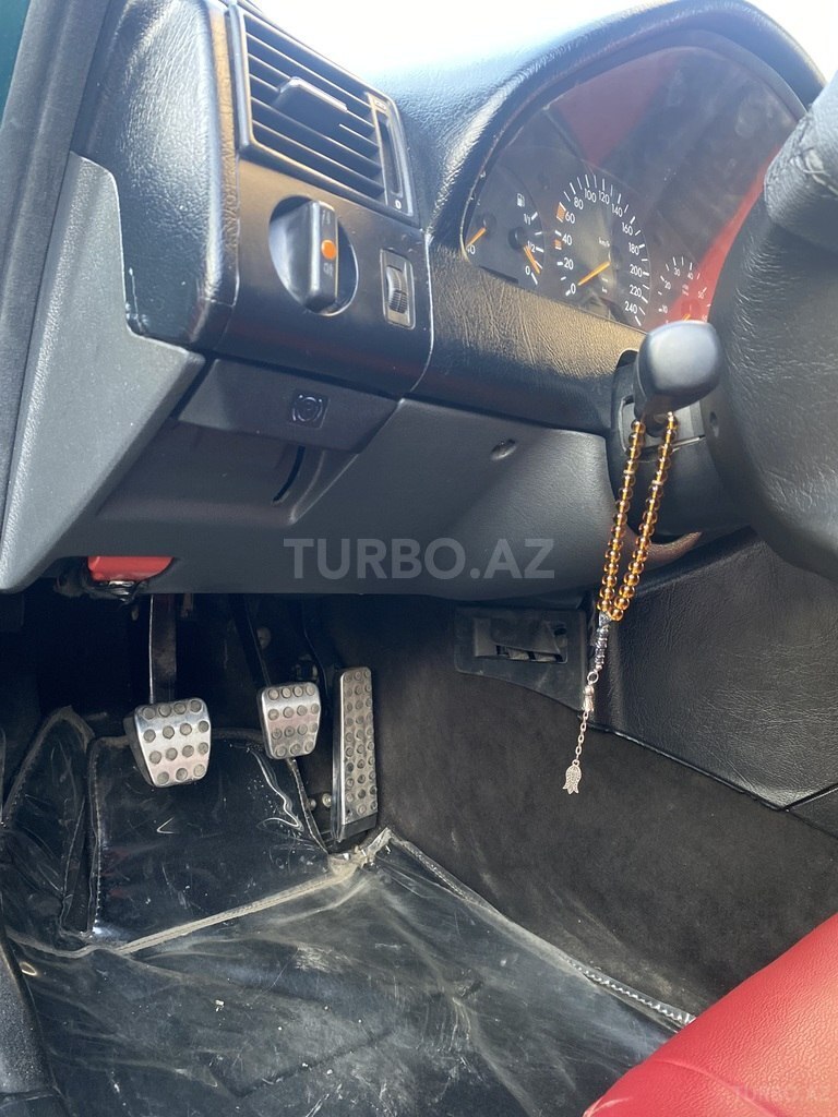 Mercedes C 180