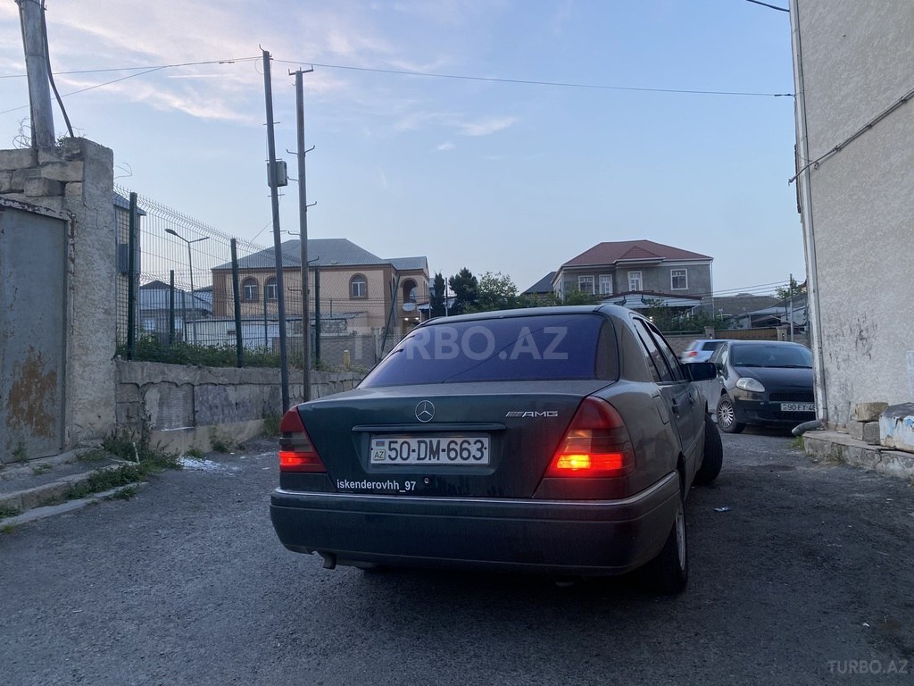Mercedes C 180