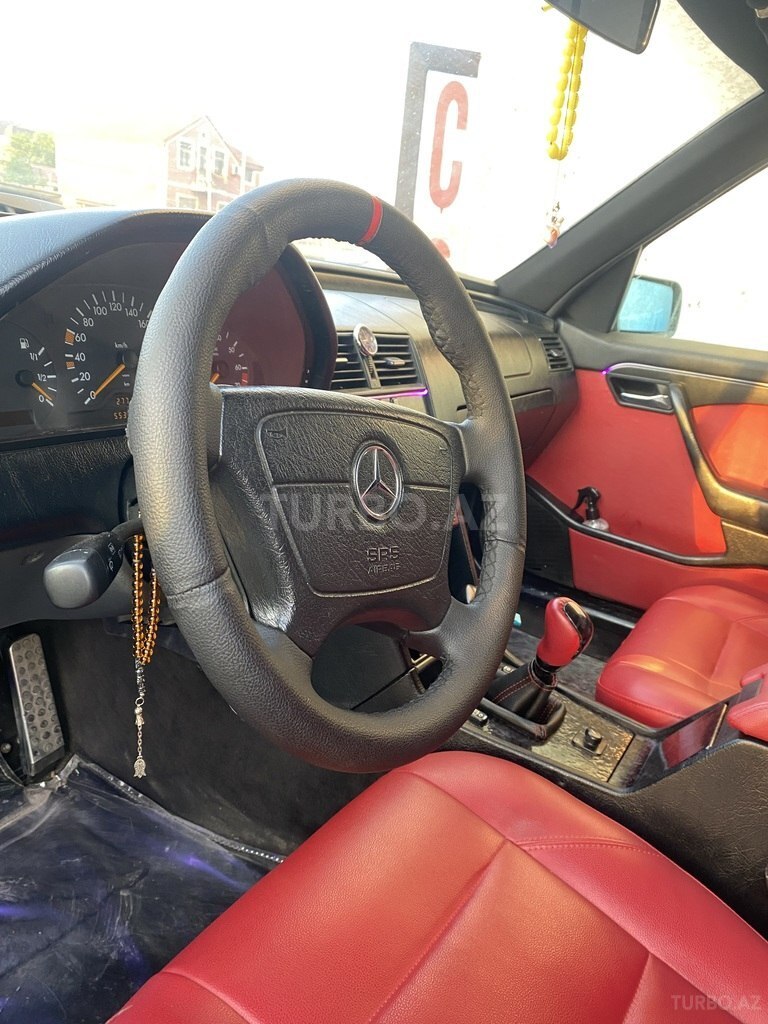 Mercedes C 180
