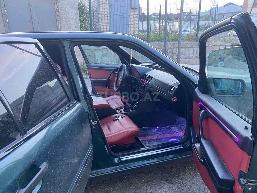 Mercedes C 180