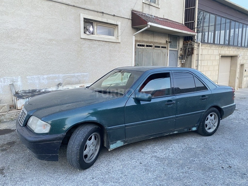 Mercedes C 180