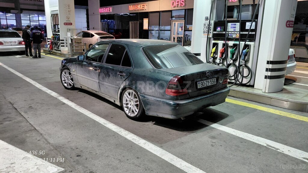 Mercedes C 200