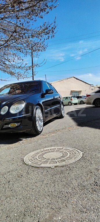Mercedes E 220