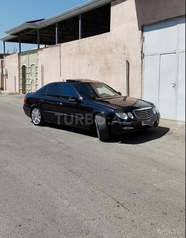 Mercedes E 220