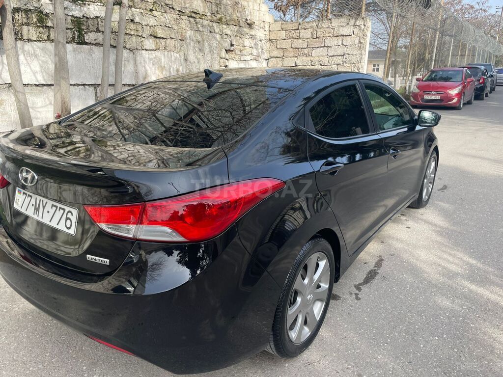 Hyundai Elantra