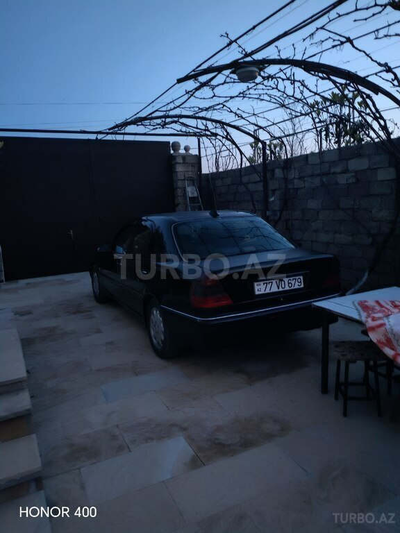 Mercedes C 180