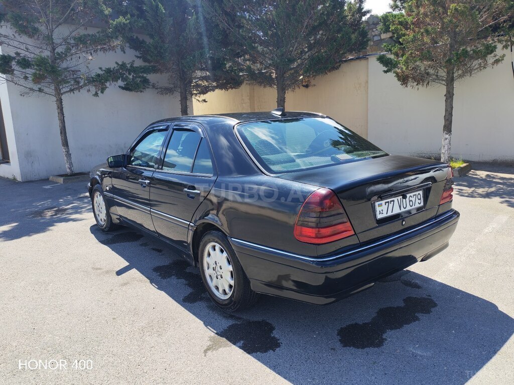 Mercedes C 180