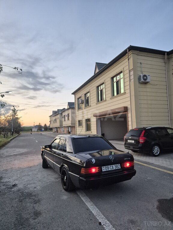 Mercedes 190