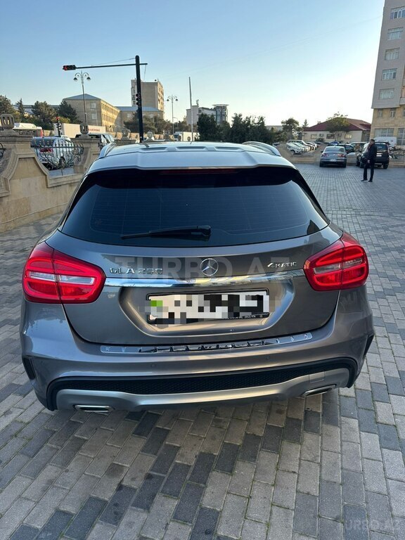 Mercedes GLA 250 4MATIC