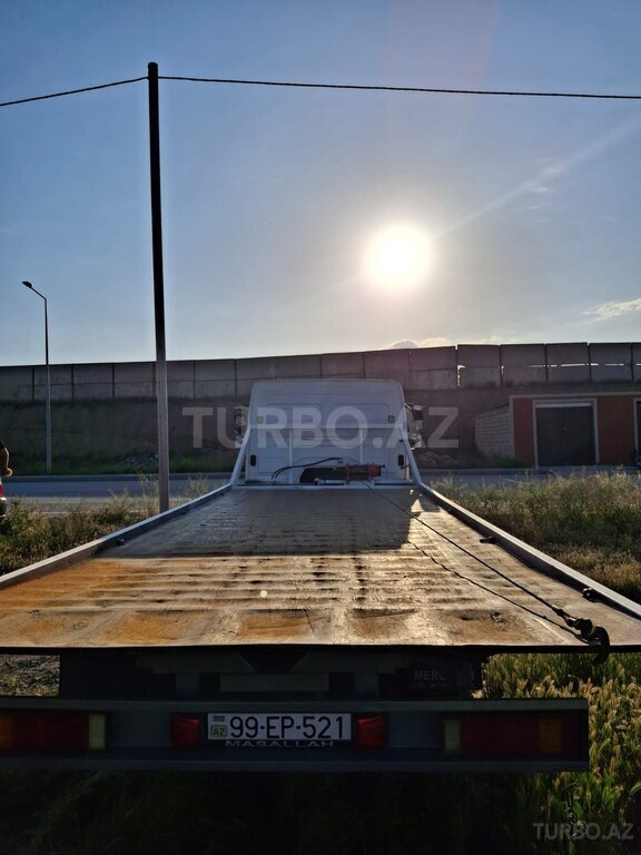 Mercedes Atego 818