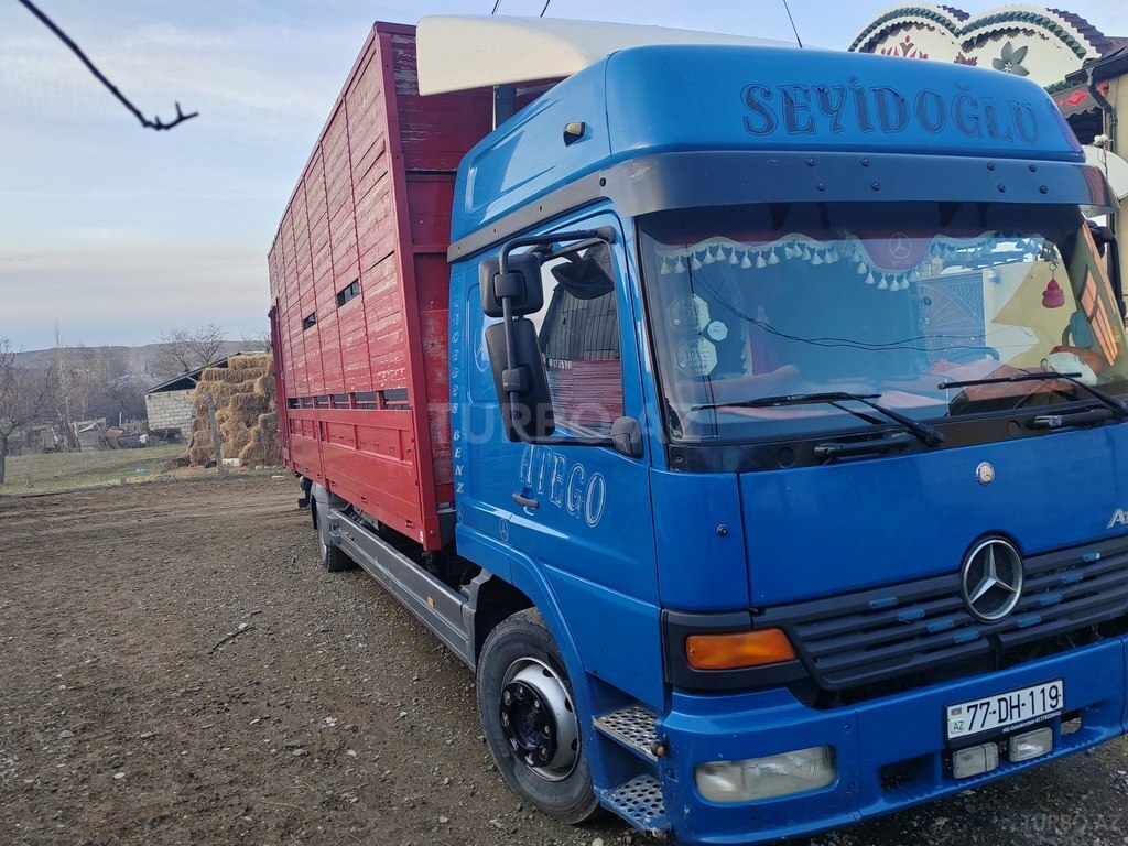 Mercedes Atego 1323