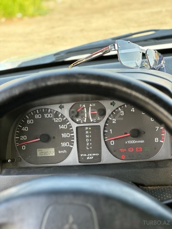 Mitsubishi Pajero io