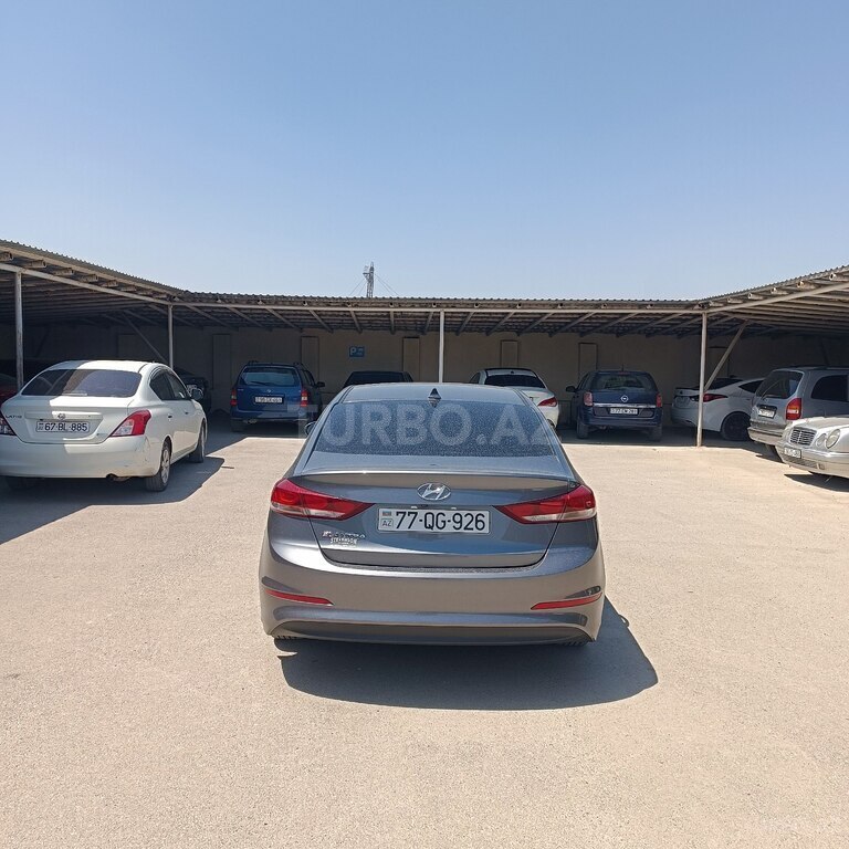 Hyundai Elantra