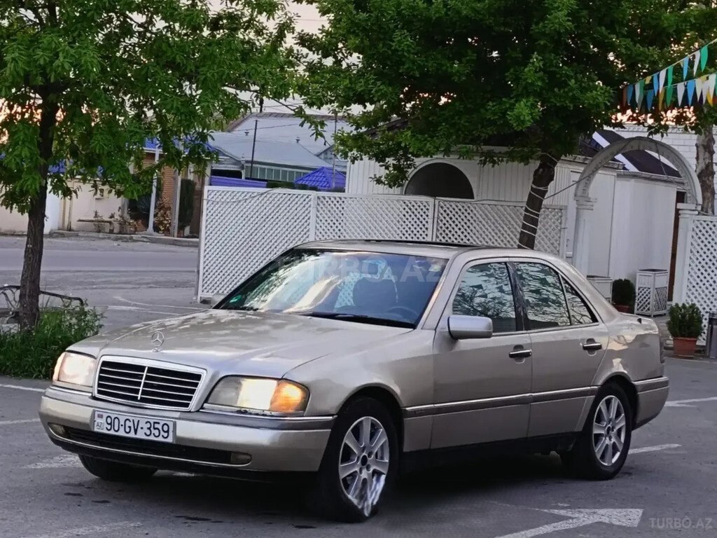 Mercedes C 180