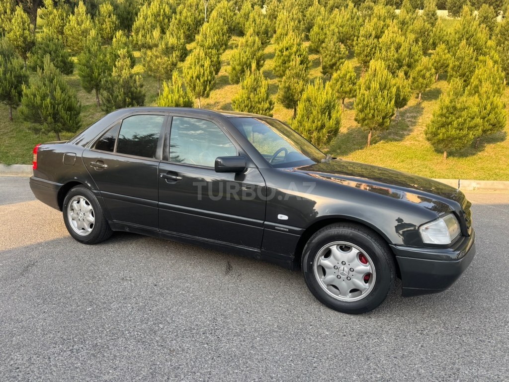 Mercedes C 220