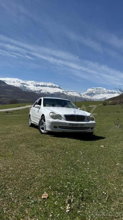 Mercedes C 200