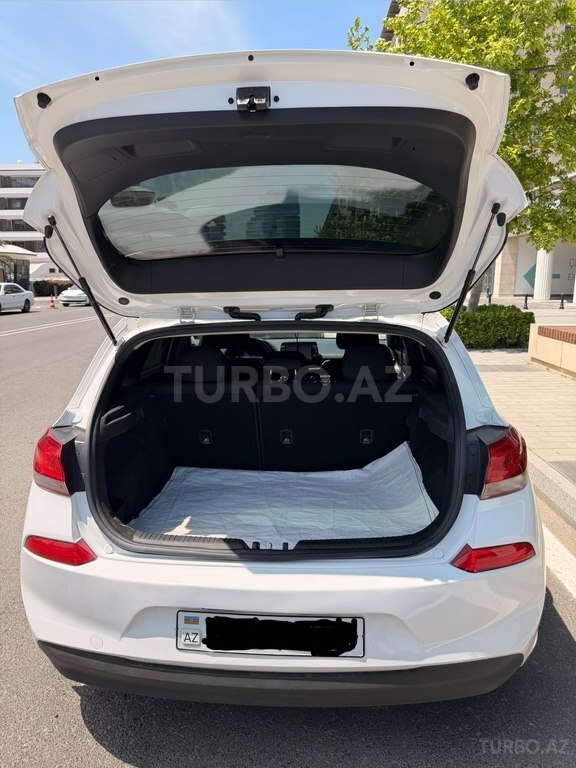 Hyundai Elantra GT