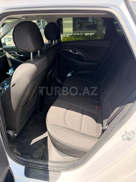Hyundai Elantra GT