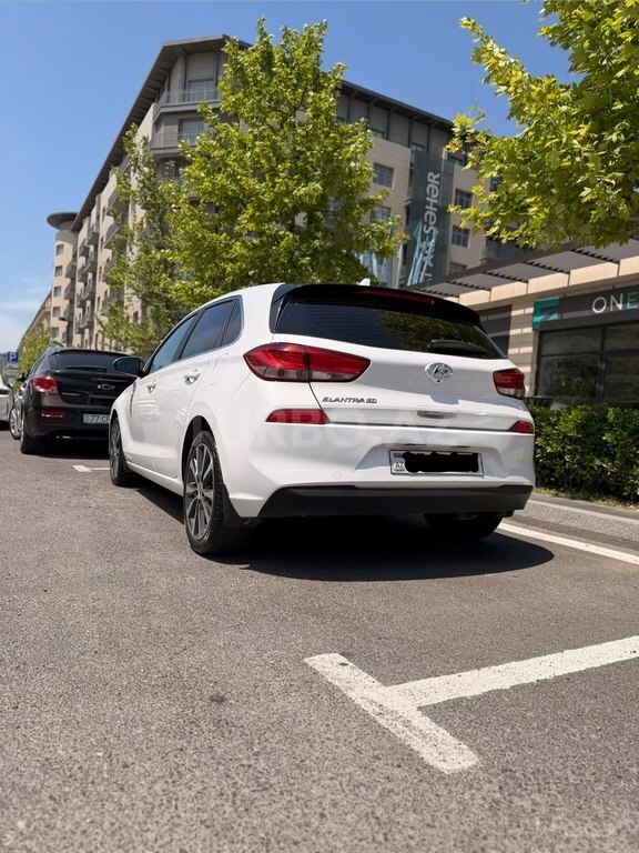 Hyundai Elantra GT