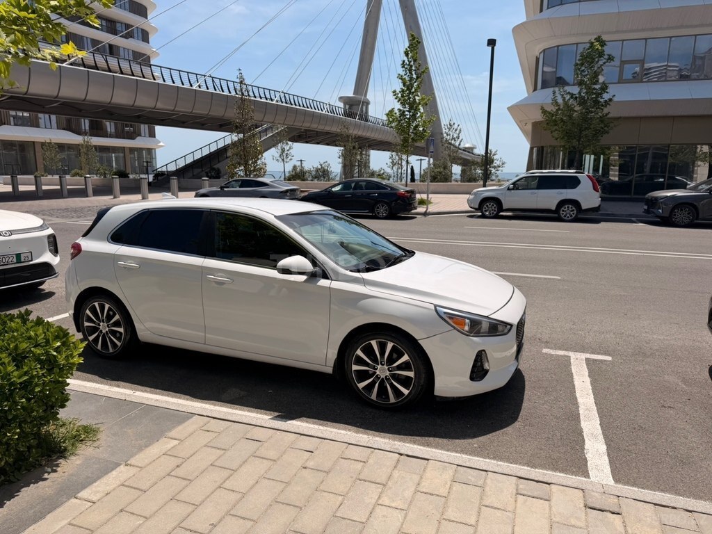 Hyundai Elantra GT