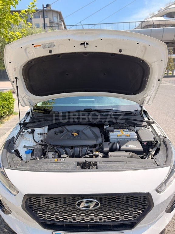 Hyundai Elantra GT