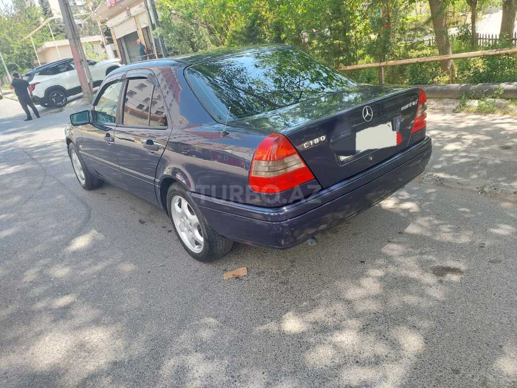 Mercedes C 180