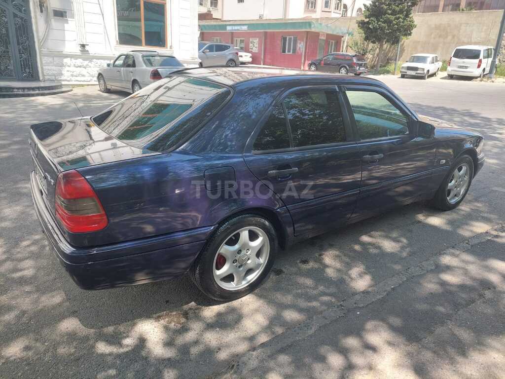 Mercedes C 180