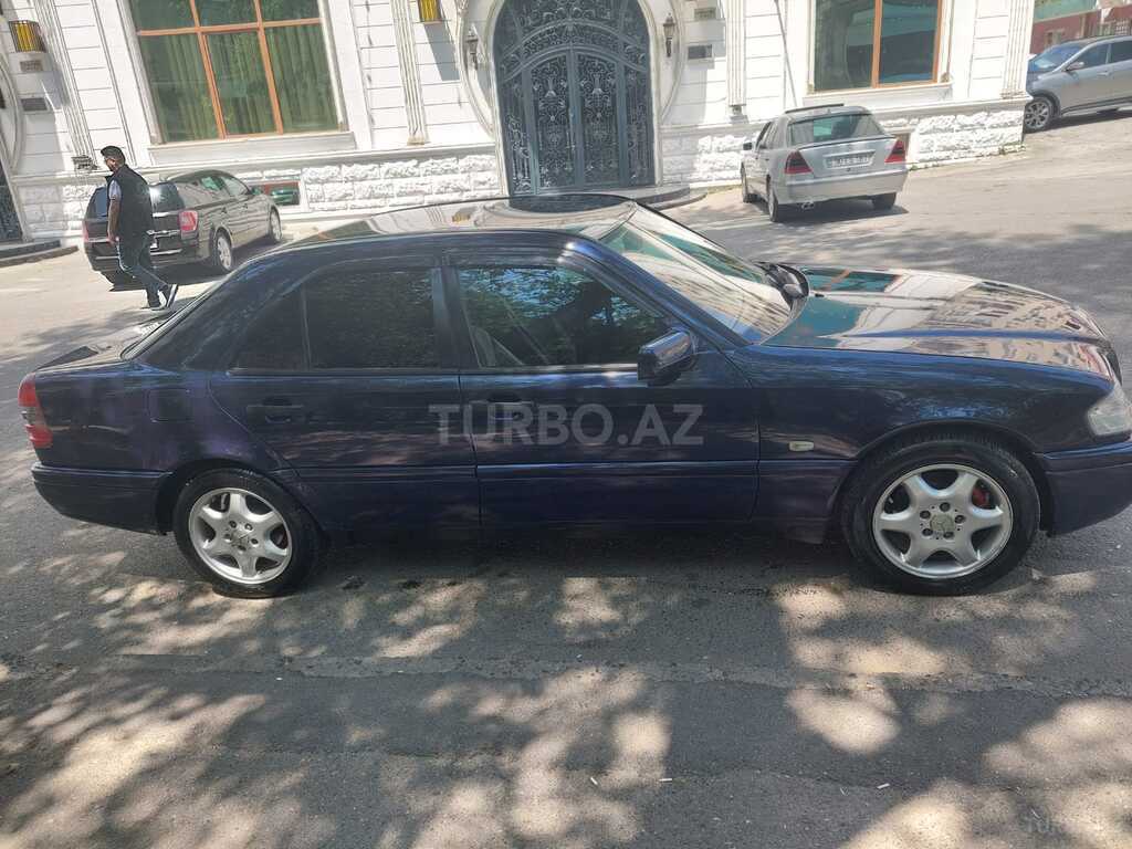 Mercedes C 180