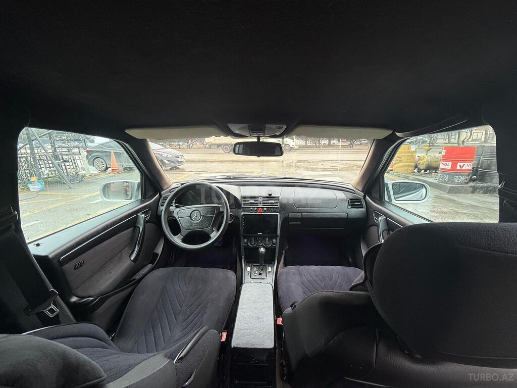 Mercedes C 220