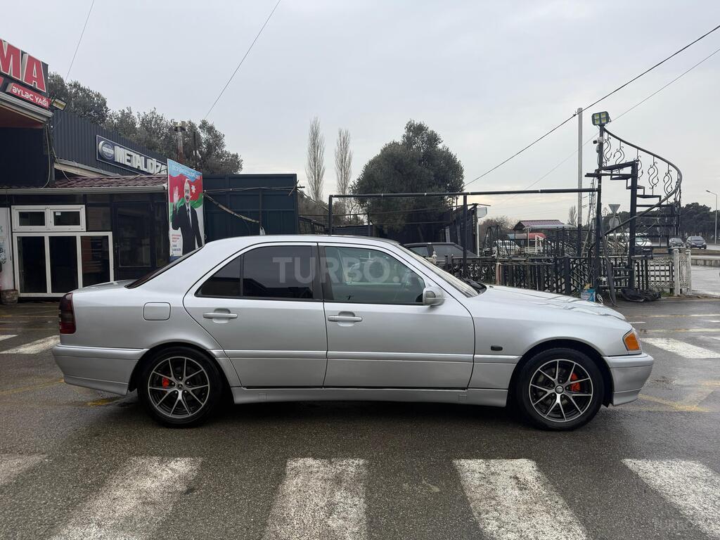 Mercedes C 220