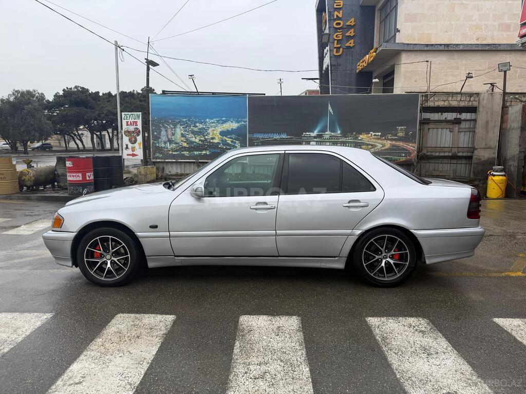 Mercedes C 220