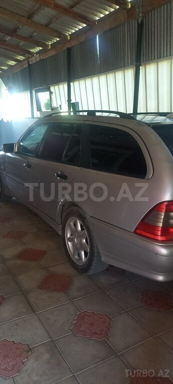 Mercedes C 180