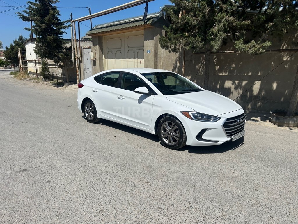 Hyundai Elantra