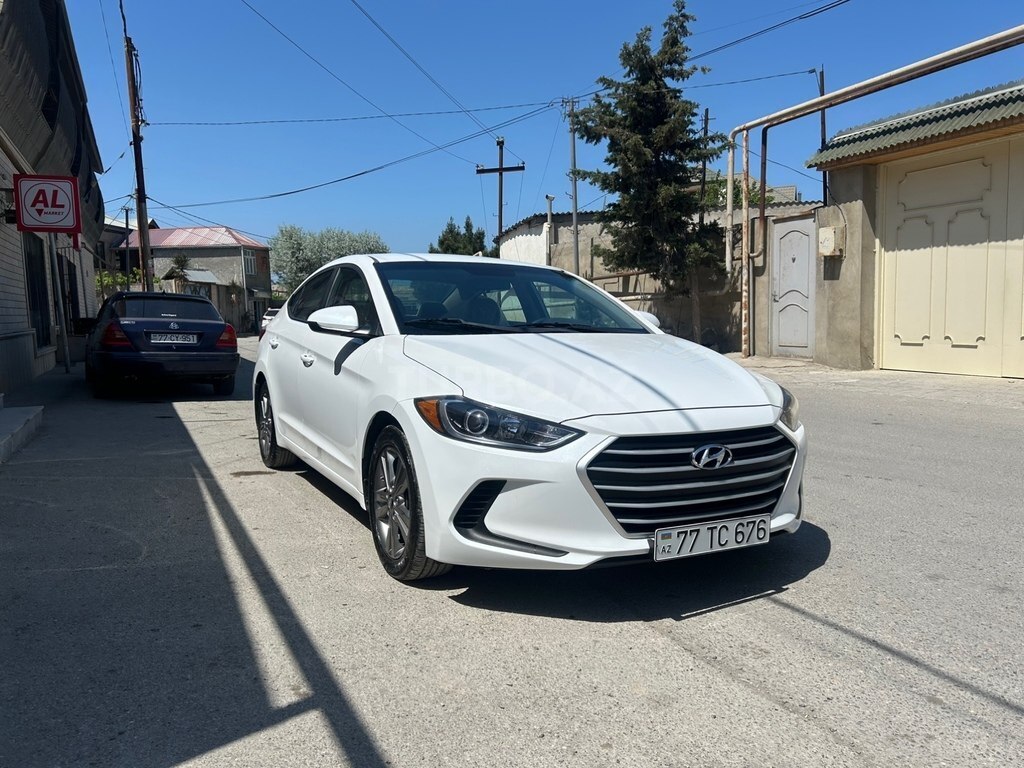 Hyundai Elantra